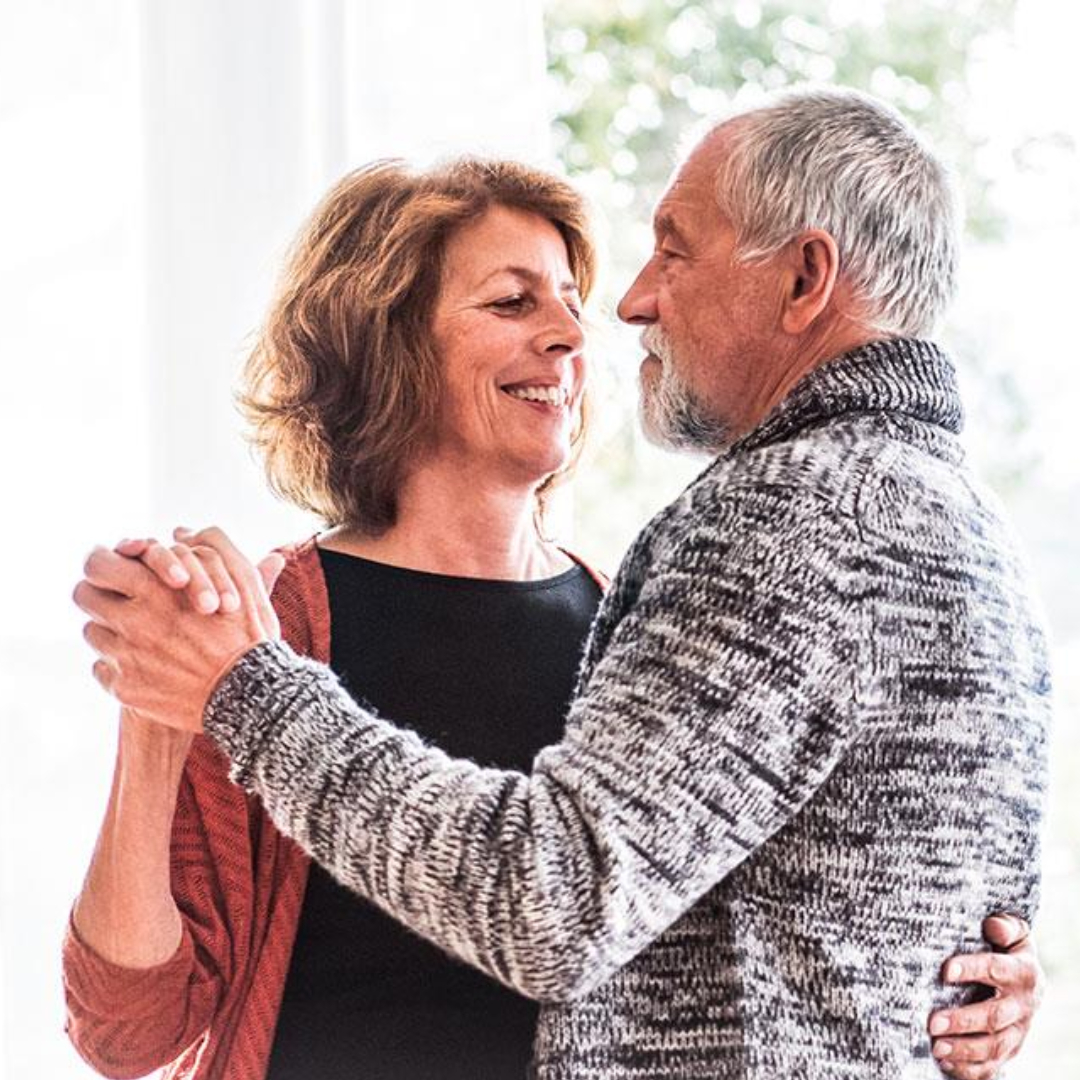 rebuilding-connections-how-older-dating-empowers-widowed-individuals